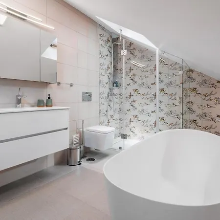 Pdl Skyscape Premium Duplex * Ponta Delgada (Sao Miguel)